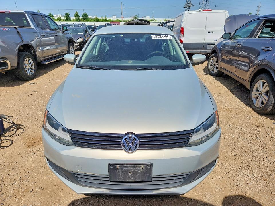 59024406 :رقم المزاد ، 3VWDZ7AJXBM098488 vin ، 2011 Volkswagen Jetta مزاد بيع