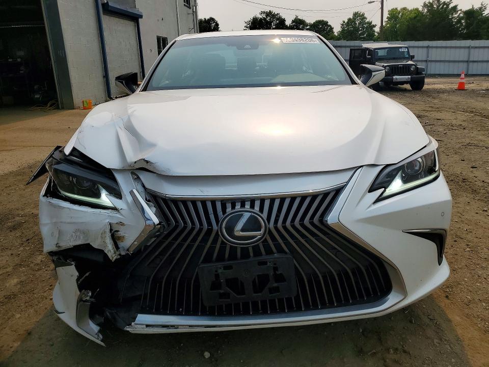 2020 Lexus Es მანქანა იყიდება აუქციონზე, vin: 58ADZ1B1XLU076698, აუქციონის ნომერი: 60498206