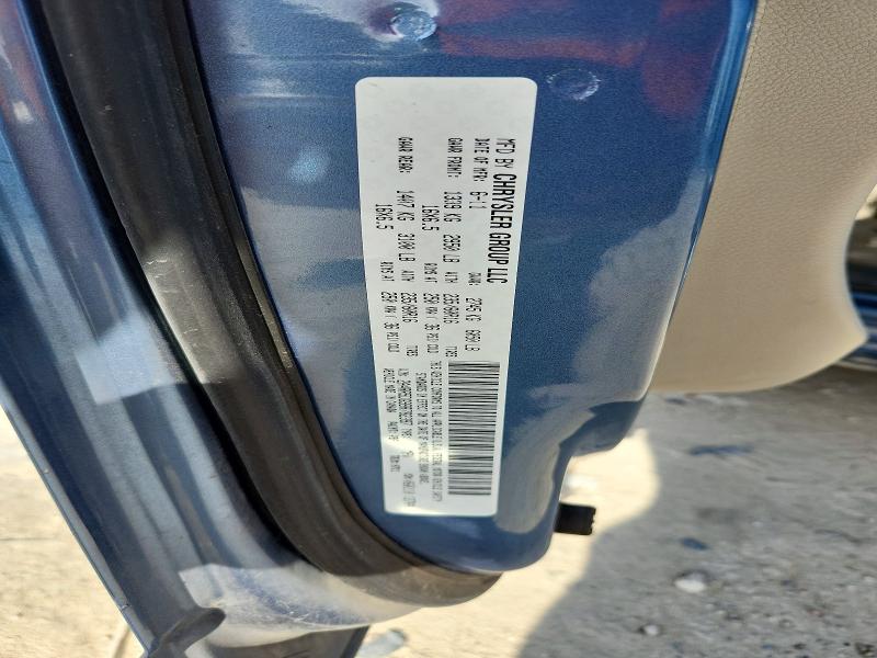61962446 :رقم المزاد ، 2A4RR5DG9BR782397 vin ، 2011 Chrysler Town & Country مزاد بيع