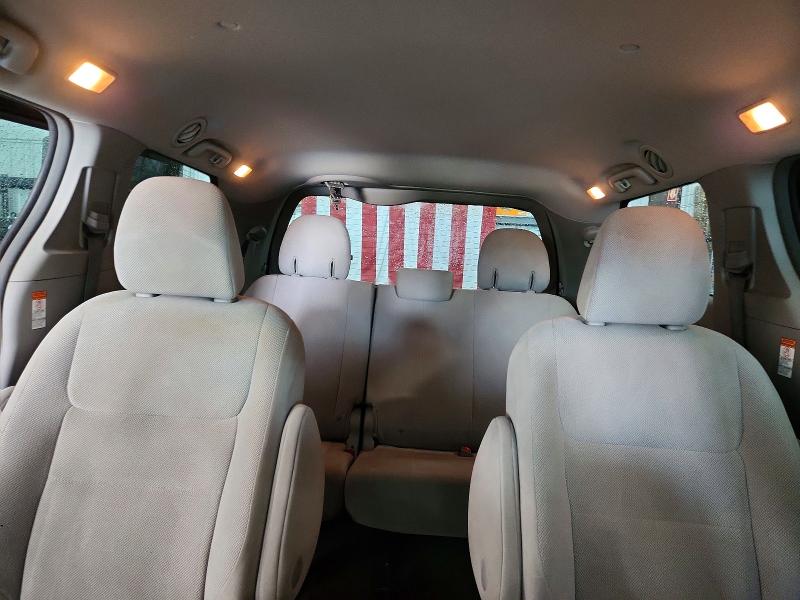 Продажа на аукционе авто 2017 Toyota Sienna, vin: 5TDZZ3DCXHS870172, номер лота: 60012596