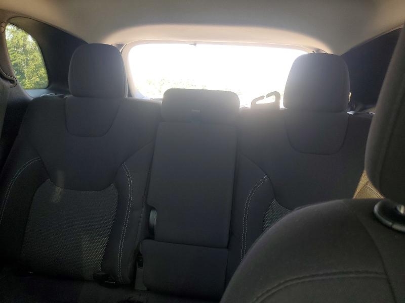 60545596 :رقم المزاد ، 1C4PJLCB4LD548011 vin ، 2020 Jeep Cherokee مزاد بيع