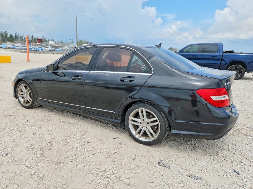 2014 Mercedes-benz C მანქანა იყიდება აუქციონზე, vin: WDDGF8AB7EG201054, აუქციონის ნომერი: 63039476