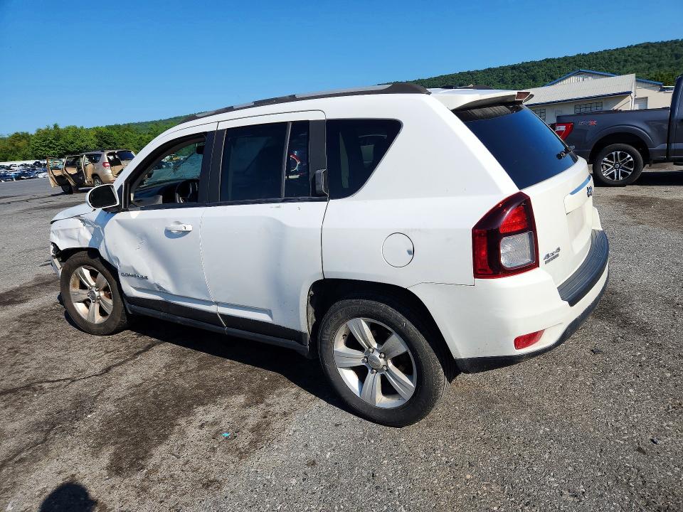 61042816 :رقم المزاد ، 1C4NJDEB4GD690942 vin ، 2016 Jeep Compass مزاد بيع