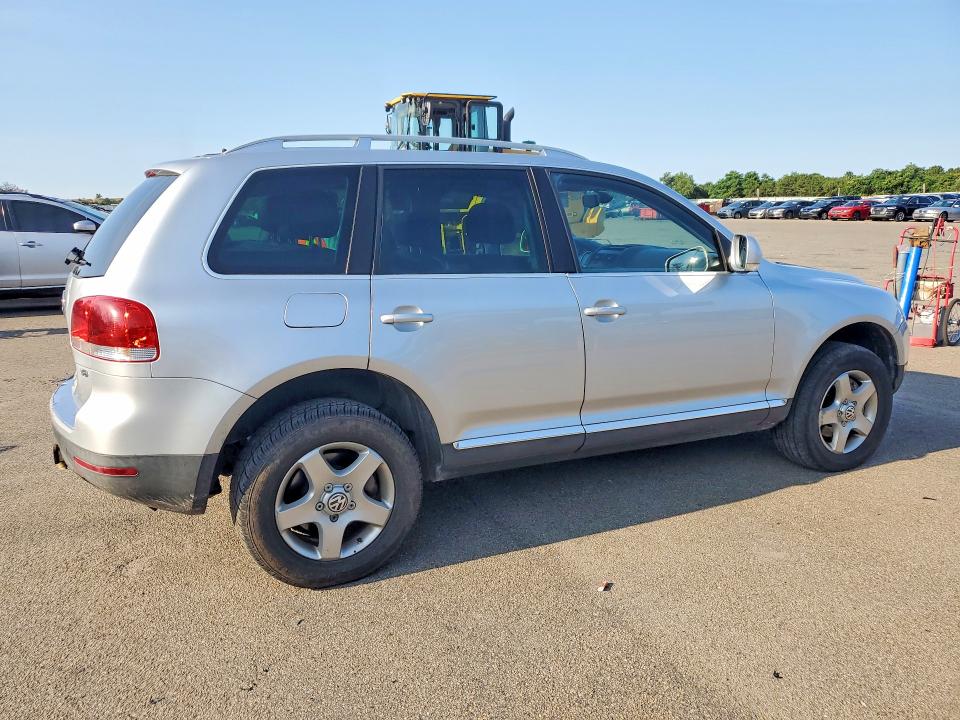 Продажа на аукционе авто 2007 Volkswagen Touareg, vin: WVGZE77L27D013798, номер лота: 61882456