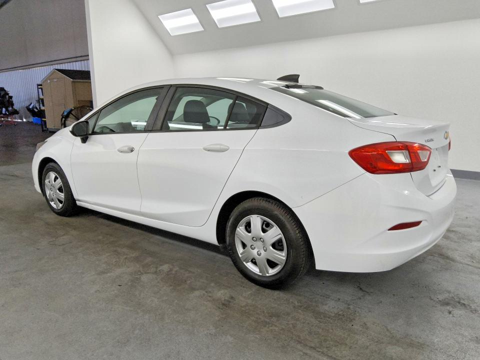 2017 Chevrolet Cruze მანქანა იყიდება აუქციონზე, vin: 1G1BC5SM6H7194817, აუქციონის ნომერი: 60882816