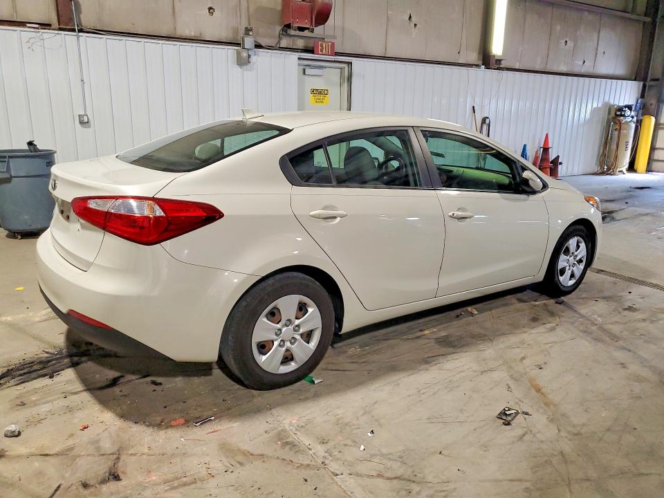 2015 Kia Forte მანქანა იყიდება აუქციონზე, vin: KNAFK4A65F5324164, აუქციონის ნომერი: 60218426