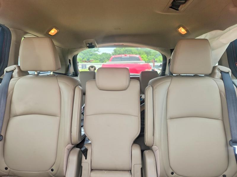 60186926 :رقم المزاد ، 5FNRL6H7XJB035277 vin ، 2018 Honda Odyssey مزاد بيع