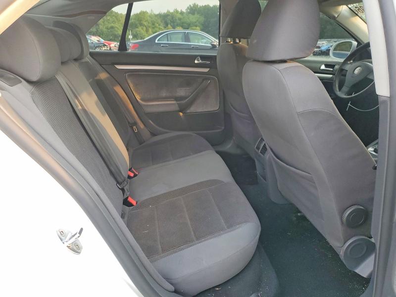 62136536 :رقم المزاد ، 3VWJM71K29M077574 vin ، 2009 Volkswagen Jetta مزاد بيع