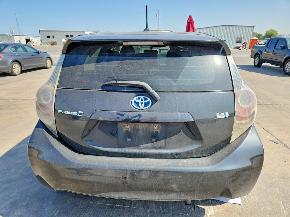 63509876 :رقم المزاد ، JTDKDTB3XC1513180 vin ، 2012 Toyota Prius C مزاد بيع