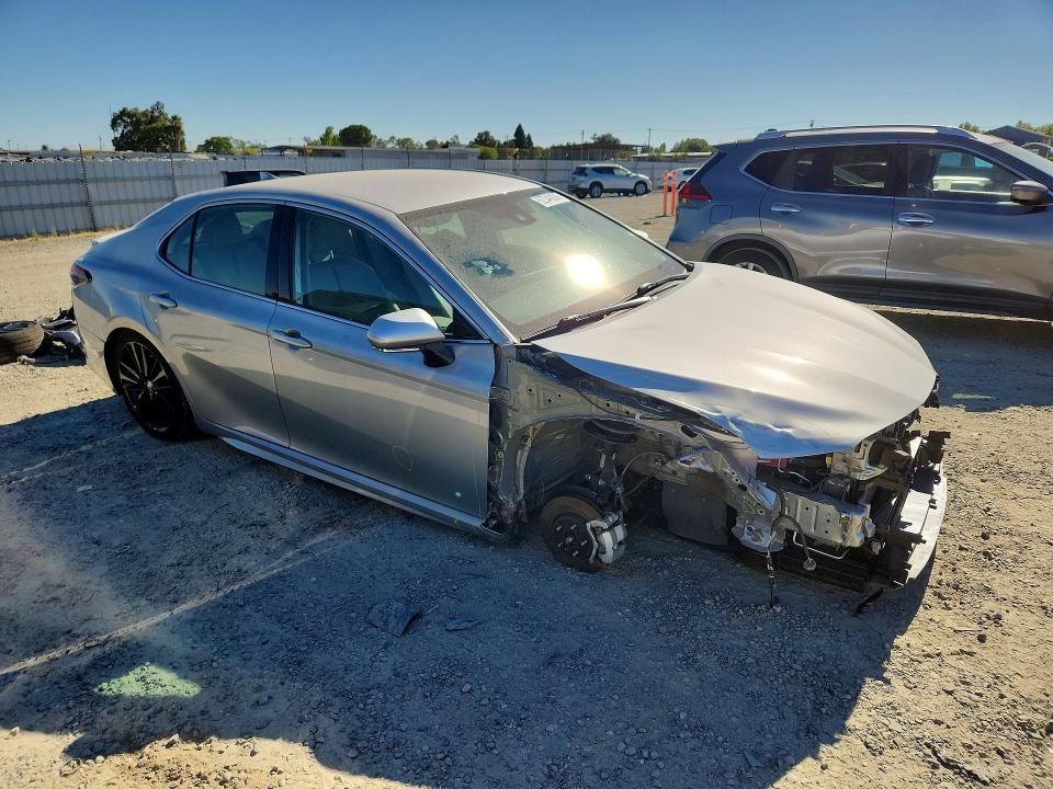 62348856 :رقم المزاد ، 4T1K31AK1MU556110 vin ، 2021 Toyota Camry مزاد بيع