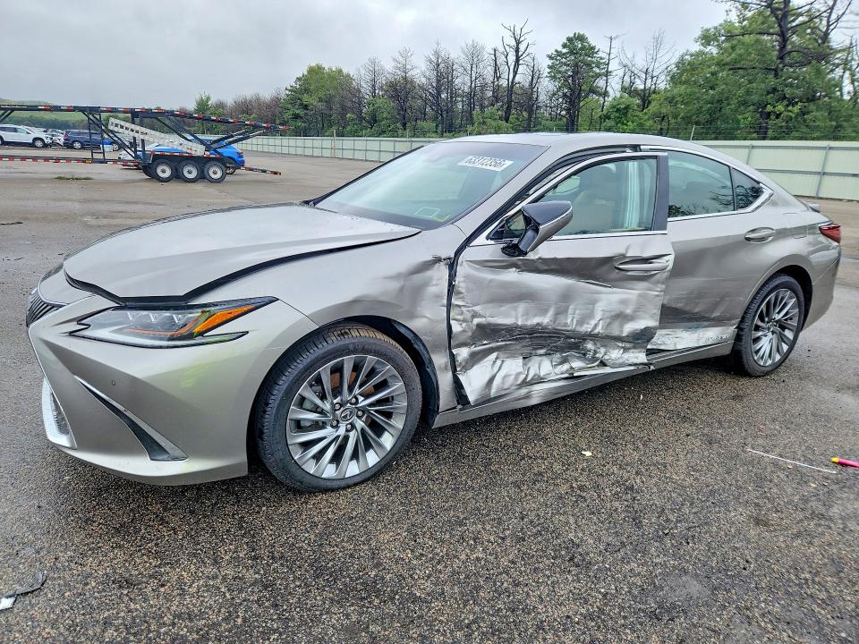 63312356 :رقم المزاد ، 58AB21B15KU004091 vin ، 2019 Lexus Es مزاد بيع