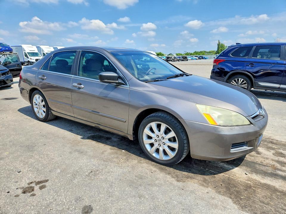 Продажа на аукционе авто 2007 Honda Accord, vin: 1HGCM66567A063276, номер лота: 61599686