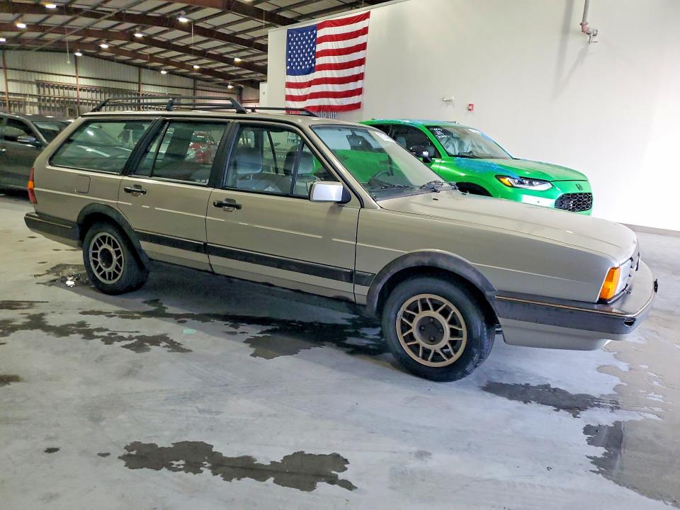 61774086 :رقم المزاد ، WVWGB0333HE138869 vin ، 1987 Volkswagen Quantum مزاد بيع