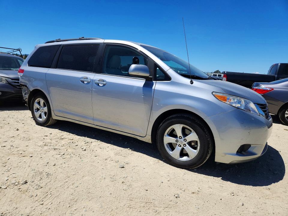 Продажа на аукционе авто 2012 Toyota Sienna, vin: 5TDKK3DC1CS204770, номер лота: 61625436