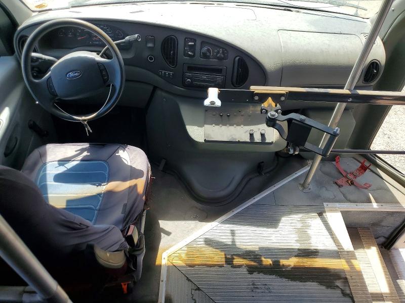 59388236 :رقم المزاد ، 1FDXE45S45HB24312 vin ، 2005 Ford E450 مزاد بيع