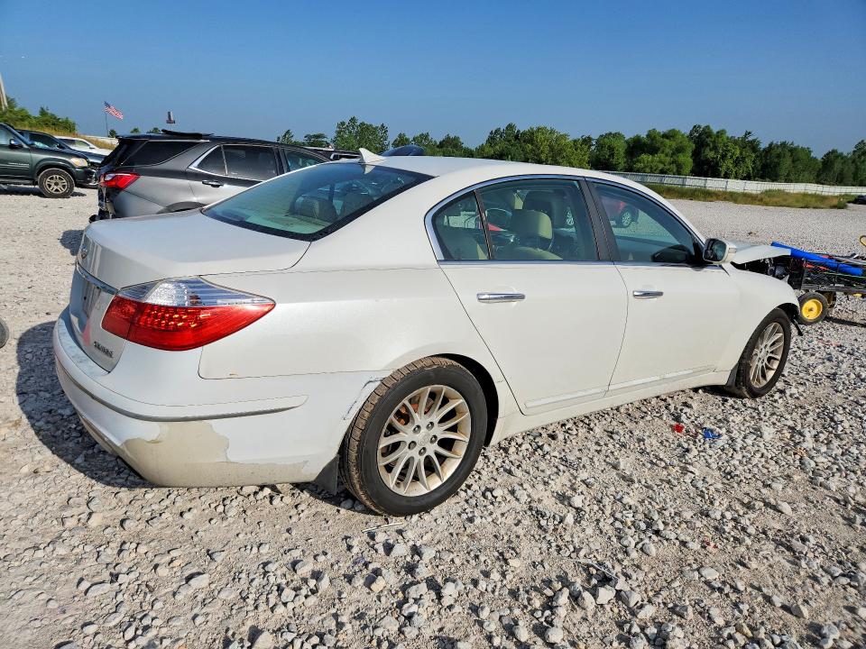 59304806 :رقم المزاد ، KMHGC4DE4BU141180 vin ، 2011 Hyundai Genesis مزاد بيع
