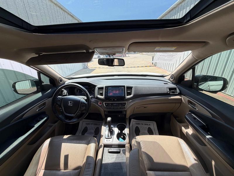 60892726 :رقم المزاد ، 5FNYF5H57GB007571 vin ، 2016 Honda Pilot مزاد بيع
