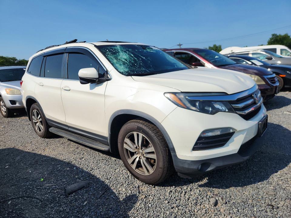 60419746 :رقم المزاد ، 5FNYF6H56JB008899 vin ، 2018 Honda Pilot مزاد بيع