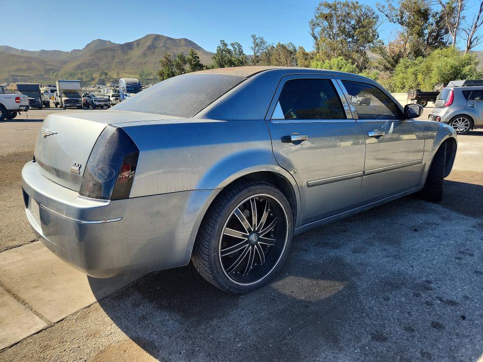 Продажа на аукционе авто 2006 Chrysler 300, vin: 2C3KA53G26H352758, номер лота: 61702326