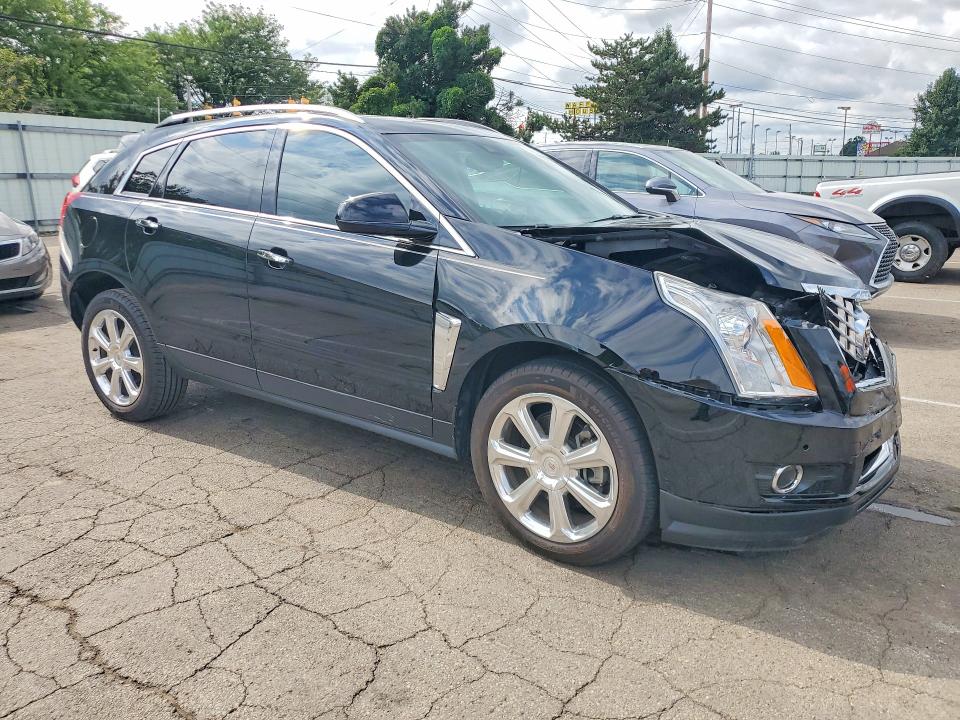 60022376 :رقم المزاد ، 3GYFNDE37FS638800 vin ، 2015 Cadillac Srx مزاد بيع