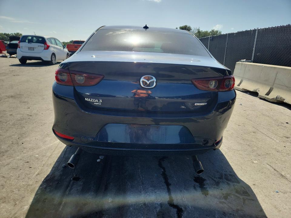 61753946 :رقم المزاد ، 3MZBPBDM6LM132322 vin ، 2020 Mazda 3 مزاد بيع