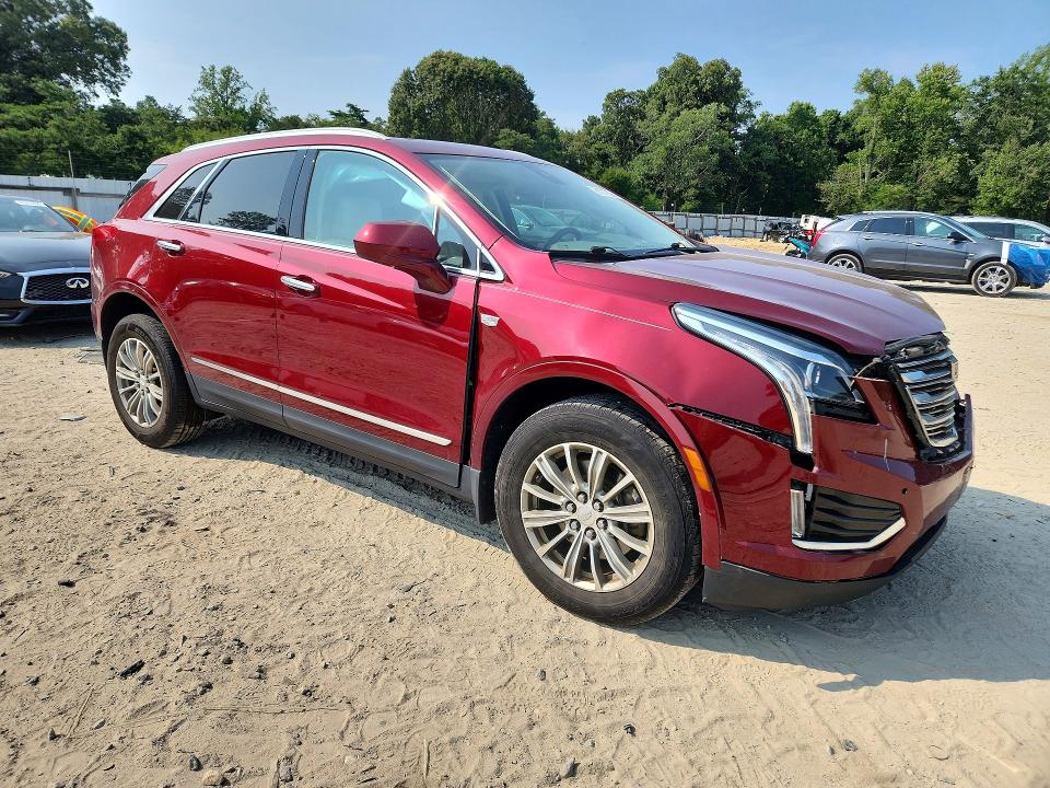 61077296 :رقم المزاد ، 1GYKNBRS6HZ260494 vin ، 2017 Cadillac Xt5 مزاد بيع