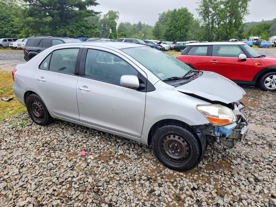 62703856 :رقم المزاد ، JTDBT4K32B1399408 vin ، 2011 Toyota Yaris مزاد بيع