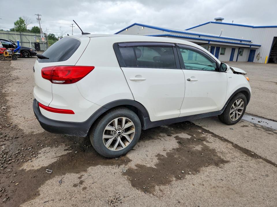 61802886 :رقم المزاد ، KNDPBCAC6G7840336 vin ، 2016 Kia Sportage مزاد بيع
