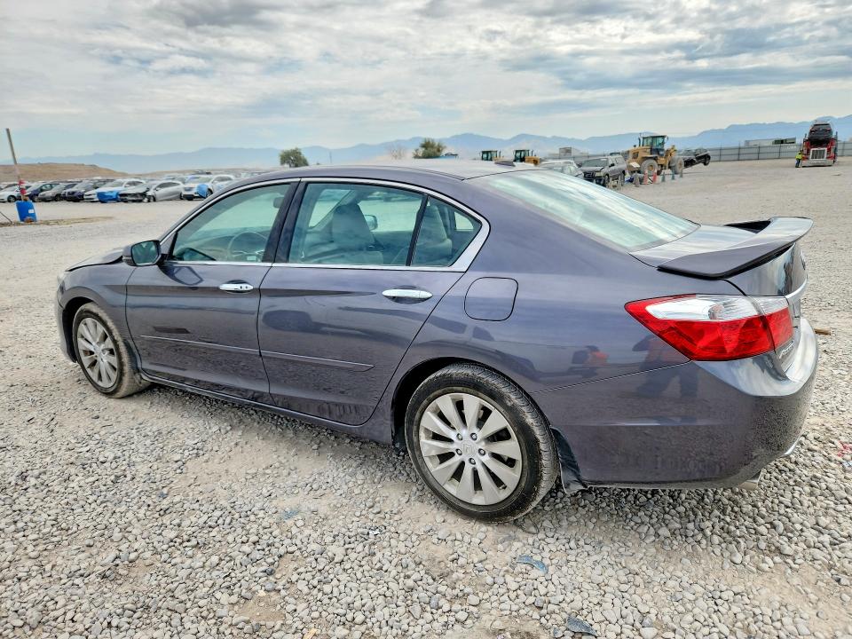 Продажа на аукционе авто 2013 Honda Accord, vin: 1HGCR3F88DA018359, номер лота: 61204566
