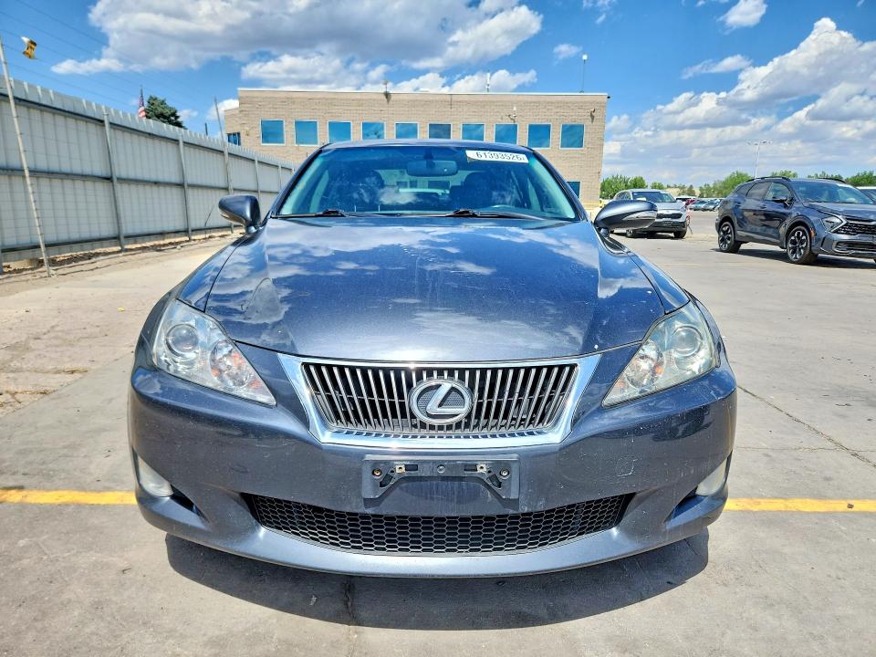 61393526 :رقم المزاد ، JTHCF5C2XA5038683 vin ، 2010 Lexus Is مزاد بيع