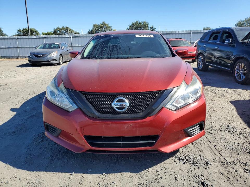 2016 Nissan Altima მანქანა იყიდება აუქციონზე, vin: 1N4AL3AP8GC197572, აუქციონის ნომერი: 60527596
