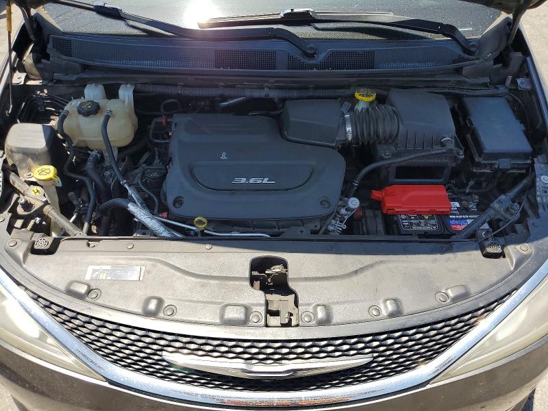 Продажа на аукционе авто 2018 Chrysler Pacifica, vin: 2C4RC1BG8JR112356, номер лота: 61443256