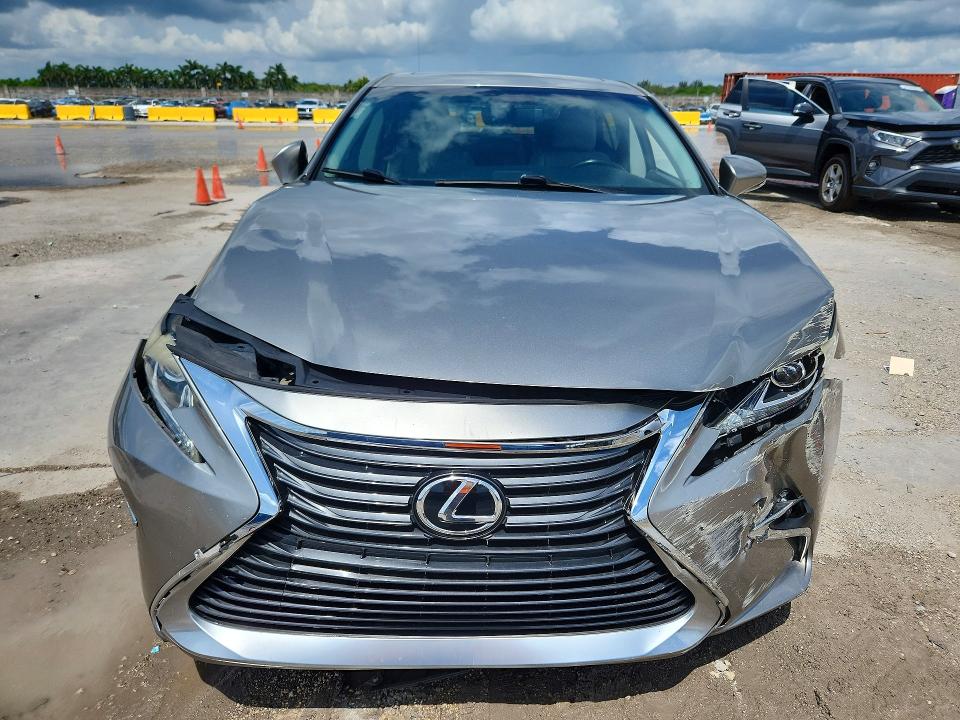2016 Lexus Es მანქანა იყიდება აუქციონზე, vin: 58ABK1GG0GU018467, აუქციონის ნომერი: 62239446