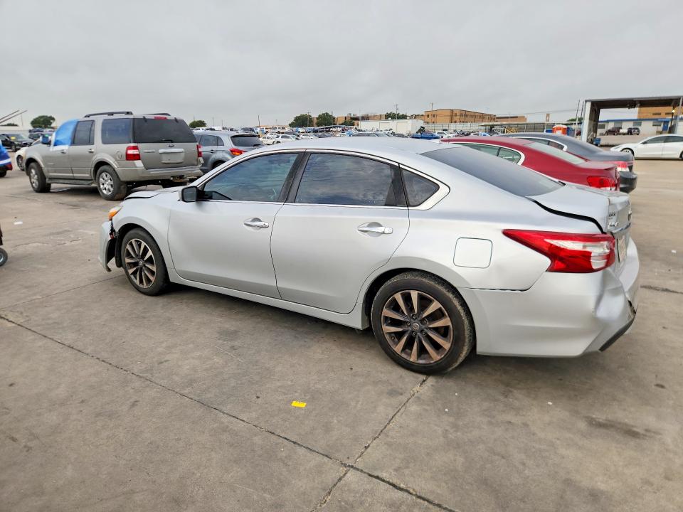 2017 Nissan Altima მანქანა იყიდება აუქციონზე, vin: 1N4AL3AP2HC157389, აუქციონის ნომერი: 61524406