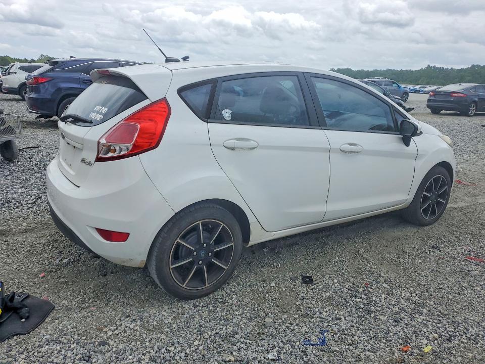62042196 :رقم المزاد ، 3FADP4EJ6JM133520 vin ، 2018 Ford Fiesta مزاد بيع