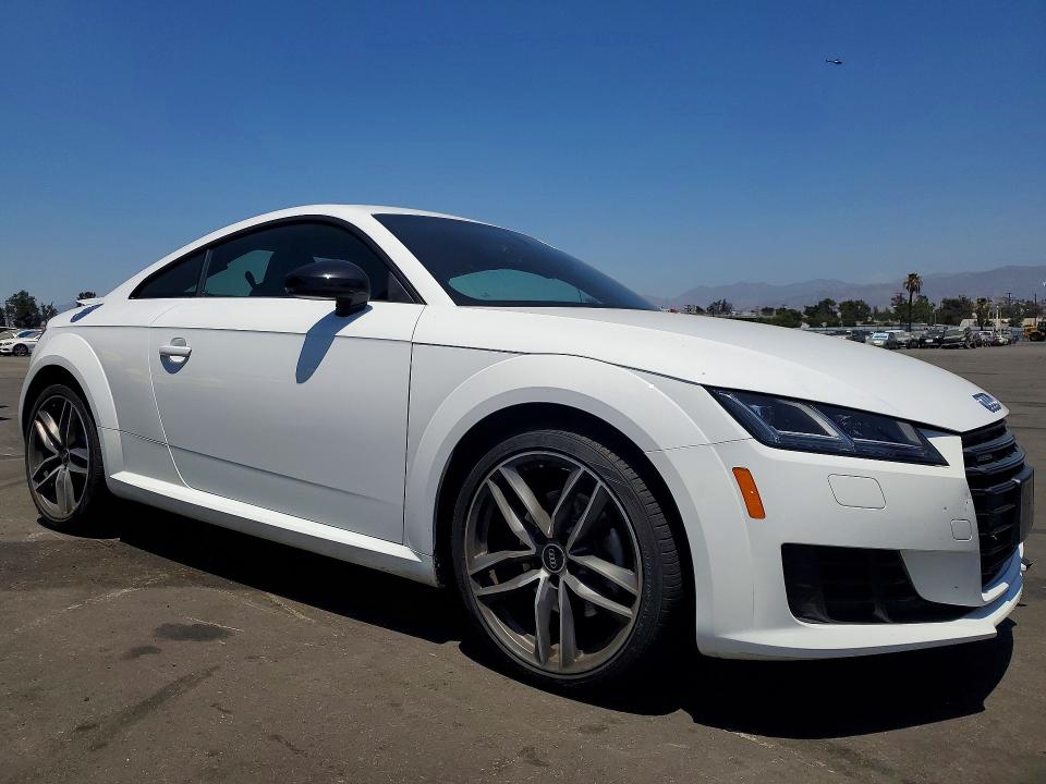2017 Audi Tt მანქანა იყიდება აუქციონზე, vin: TRUC5AFV5H1007240, აუქციონის ნომერი: 62881786