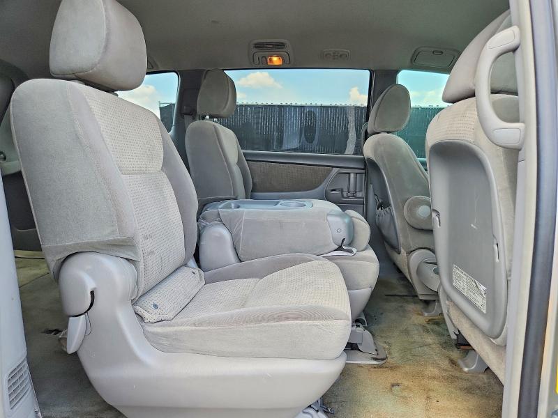 Продажа на аукционе авто 2010 Toyota Sienna, vin: 5TDKK4CC3AS304809, номер лота: 61880646