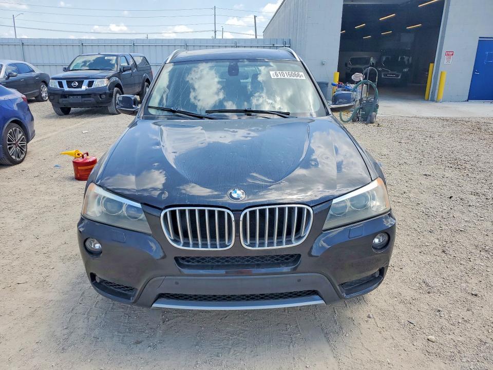 61016066 :رقم المزاد ، 5UXWX7C55BLL15317 vin ، 2011 Bmw X3 مزاد بيع