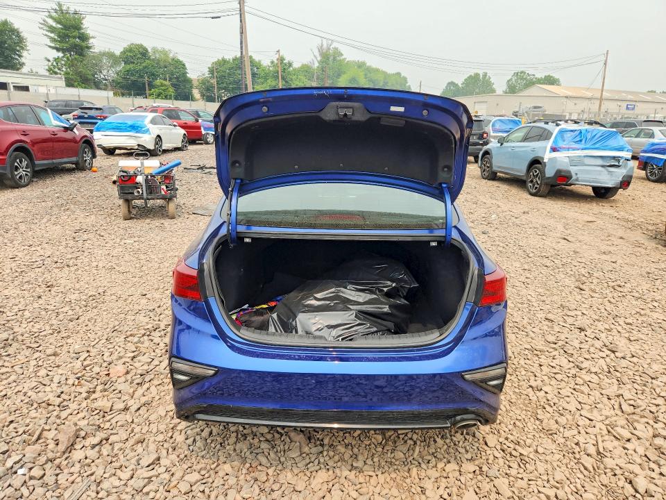 2020 Kia Forte მანქანა იყიდება აუქციონზე, vin: 3KPF24AD6LE163129, აუქციონის ნომერი: 60933286