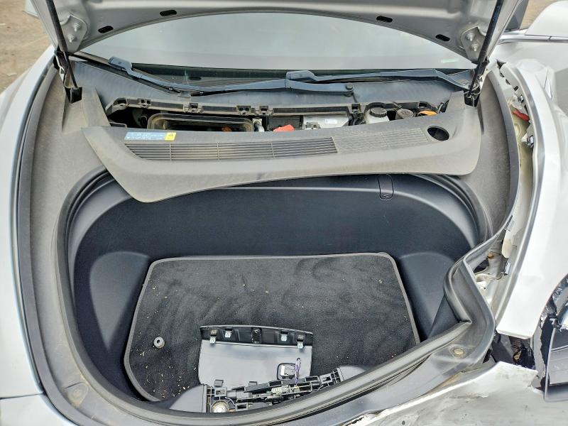 60386976 :رقم المزاد ، 5YJ3E1EAXJF048341 vin ، 2018 Tesla Model 3 مزاد بيع