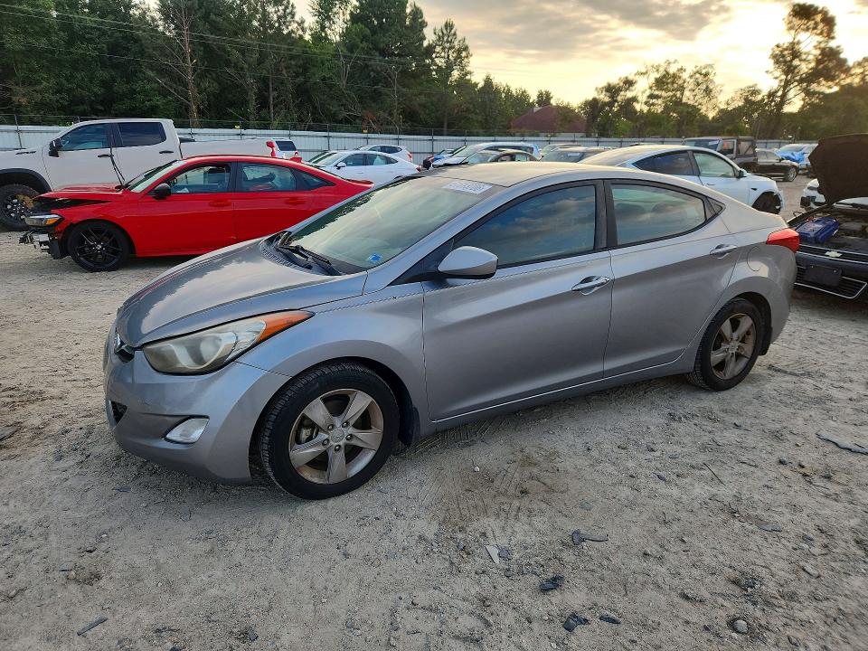 61613706 :رقم المزاد ، KMHDH4AE3DU909114 vin ، 2013 Hyundai Elantra مزاد بيع
