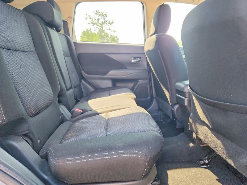 60591496 :رقم المزاد ، JA4AZ3A31GZ014879 vin ، 2016 Mitsubishi Outlander مزاد بيع
