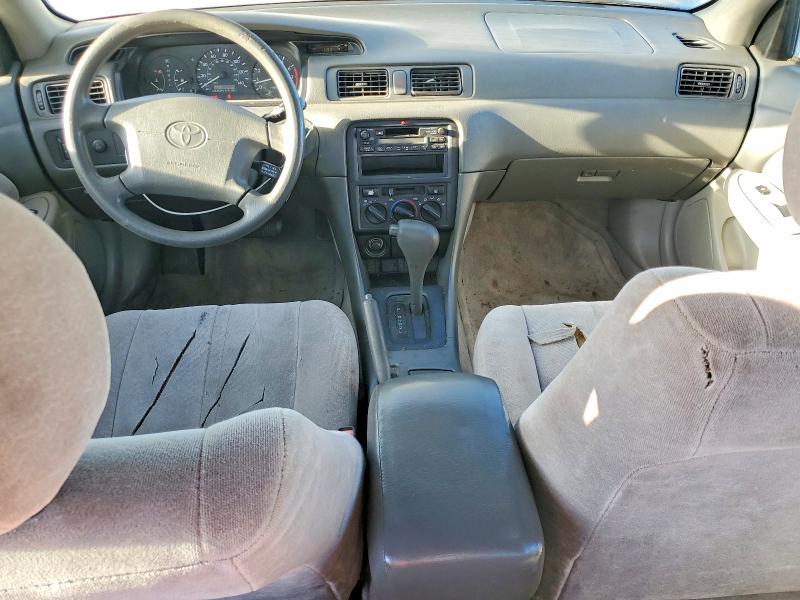 1998 Toyota Camry მანქანა იყიდება აუქციონზე, vin: JT2BF22K1W0112230, აუქციონის ნომერი: 62393676