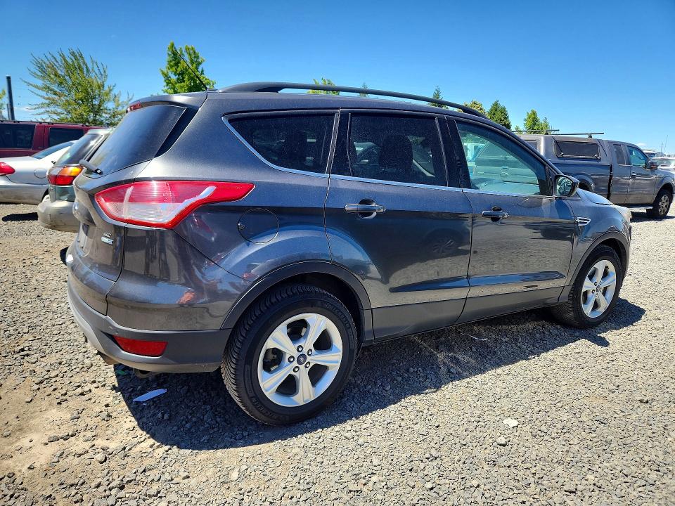 59726306 :رقم المزاد ، 1FMCU9GX4FUA53029 vin ، 2015 Ford Escape مزاد بيع