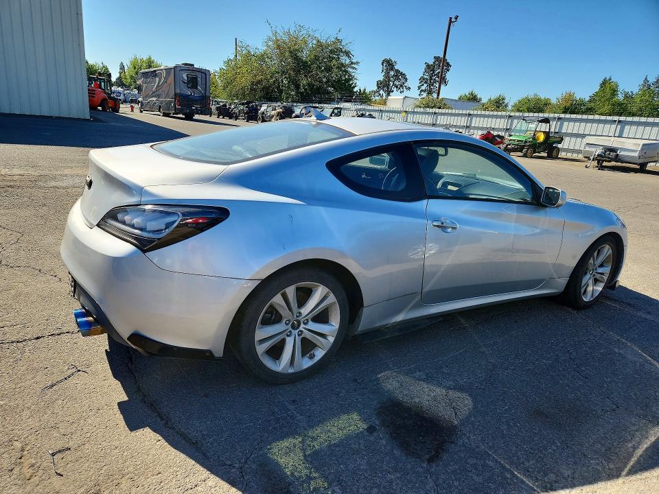 2010 Hyundai Genesis Coupe მანქანა იყიდება აუქციონზე, vin: KMHHT6KD2AU010208, აუქციონის ნომერი: 61643346