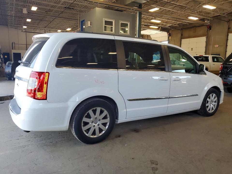 61483046 :رقم المزاد ، 2C4RC1BG6FR655017 vin ، 2015 Chrysler Town & Country مزاد بيع