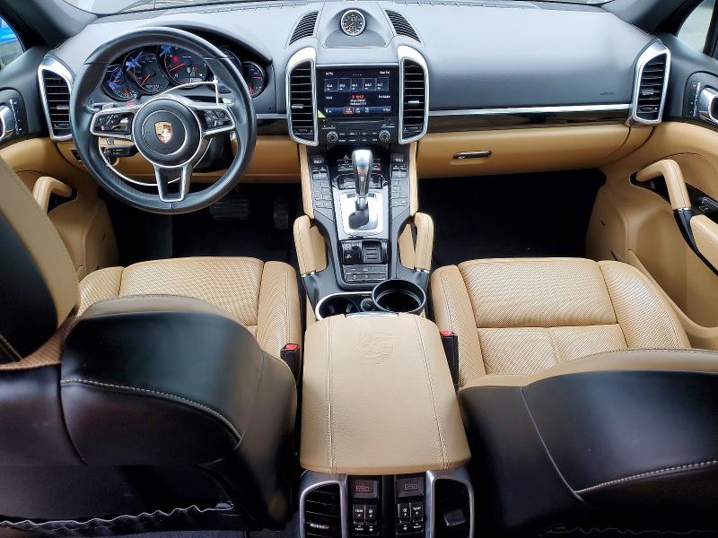 59843516 :رقم المزاد ، WP1AA2A28JKA07635 vin ، 2018 Porsche Cayenne مزاد بيع