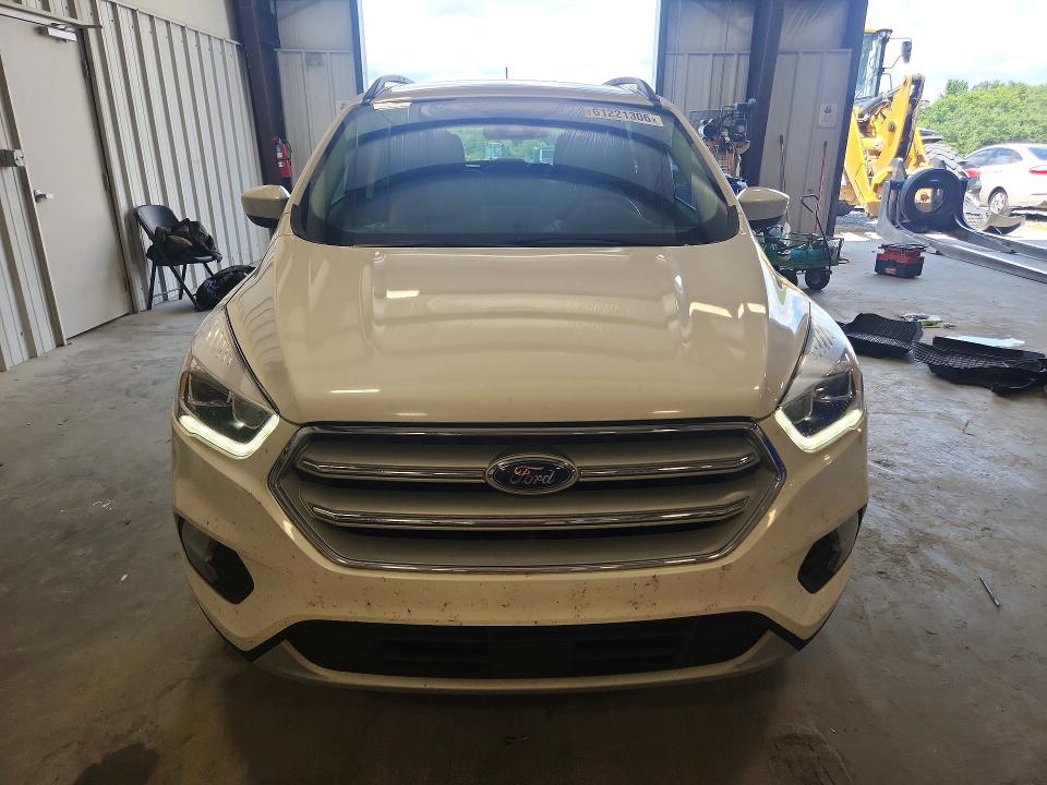 2018 Ford Escape მანქანა იყიდება აუქციონზე, vin: 1FMCU0HD8JUA48067, აუქციონის ნომერი: 61221306