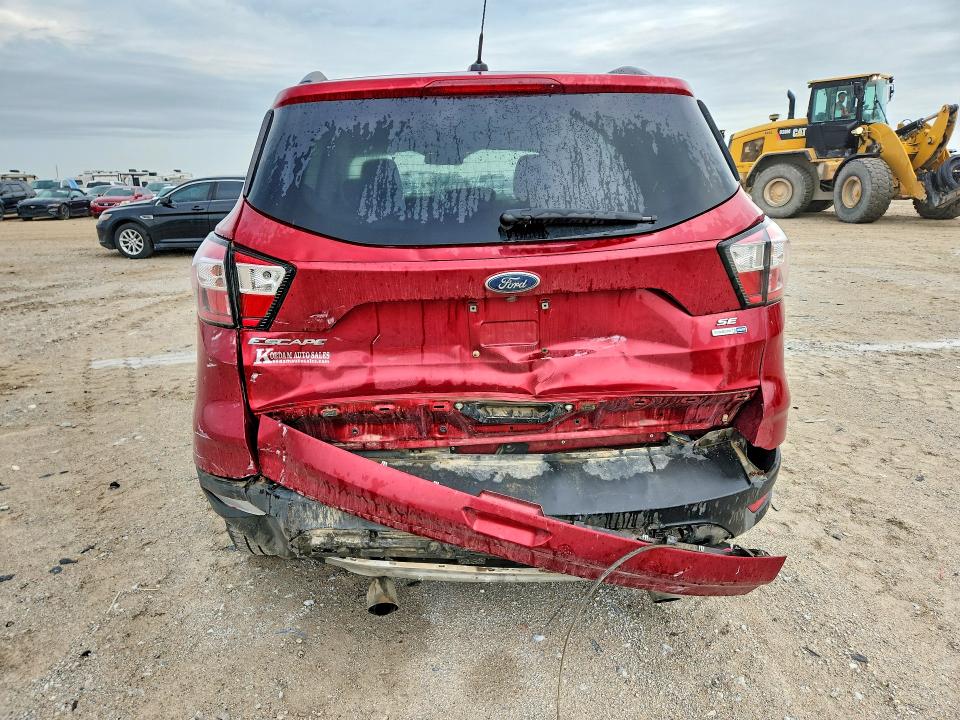 Продажа на аукционе авто 2018 Ford Escape, vin: 1FMCU9GD4JUB25751, номер лота: 62937526