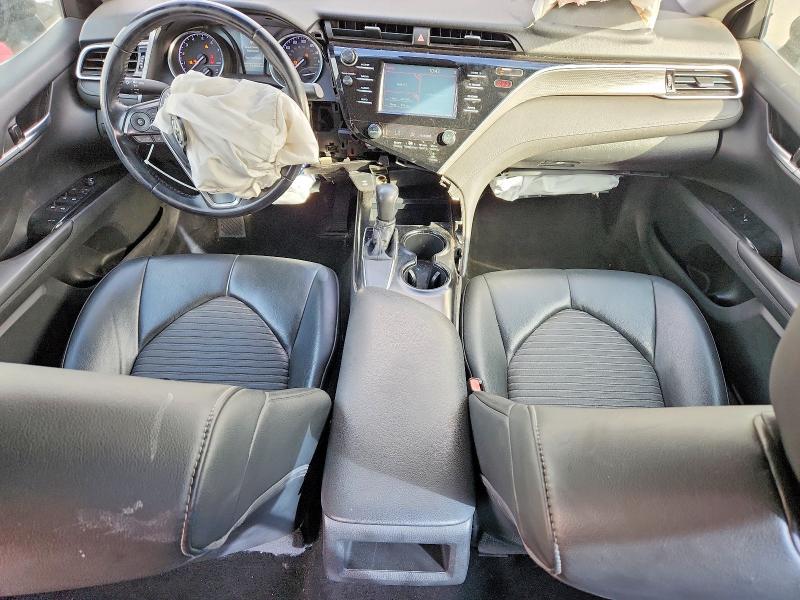 60826466 :رقم المزاد ، 4T1B11HK4JU083939 vin ، 2018 Toyota Camry مزاد بيع